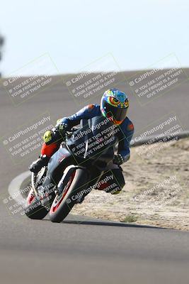 media/Nov-02-2025-Lets Ride (Sun) [[f7a3caa734]]/B Group/1220pm (Turn 2 Outside)/